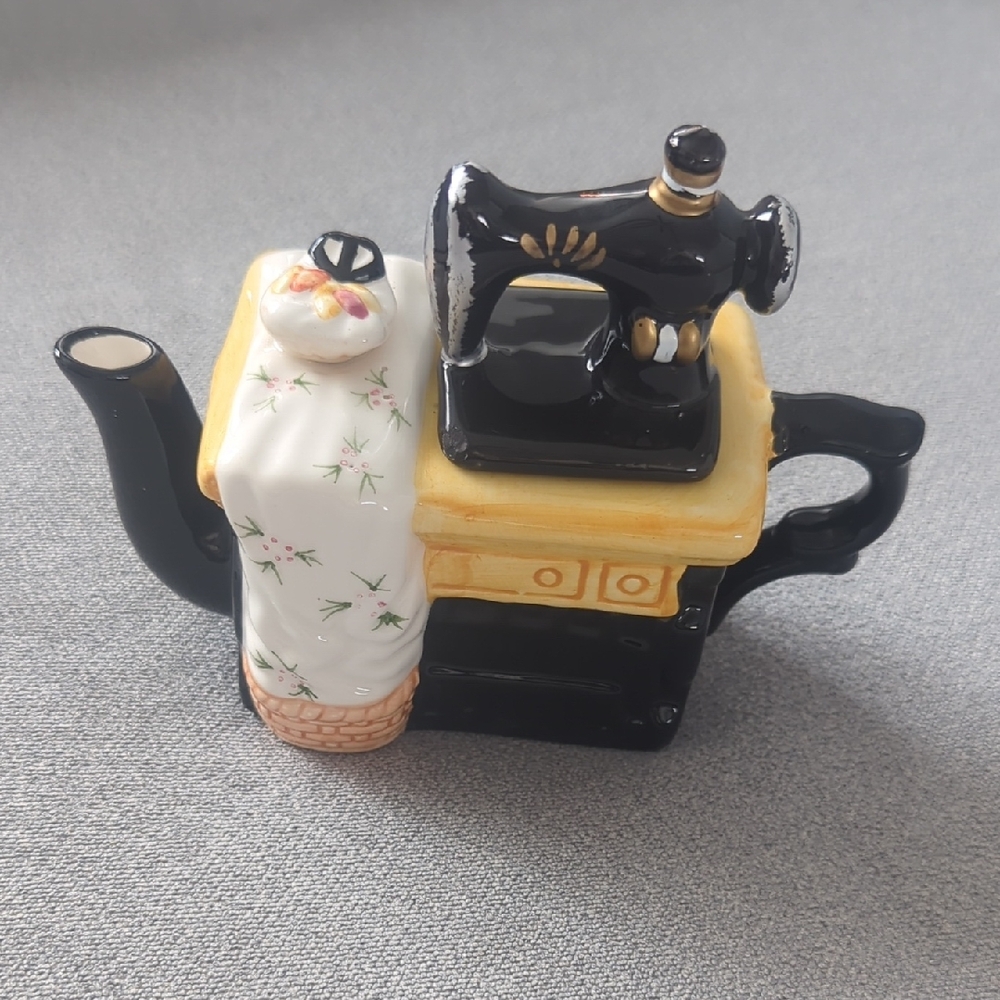 Vintage and Rare Miniature Sewing Machine Teapot by World Bazaar